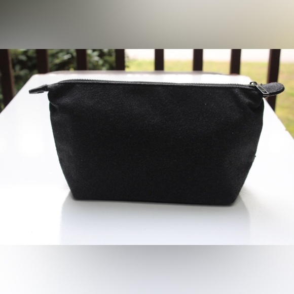 Montblanc parfums toiletries bag - Picture 5 of 8